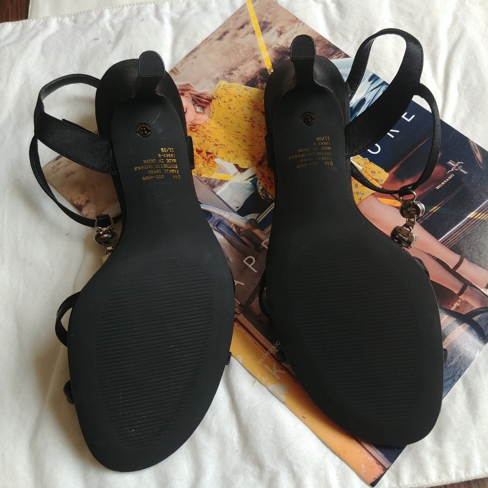 Jacqueline ferrar shoes size 9M